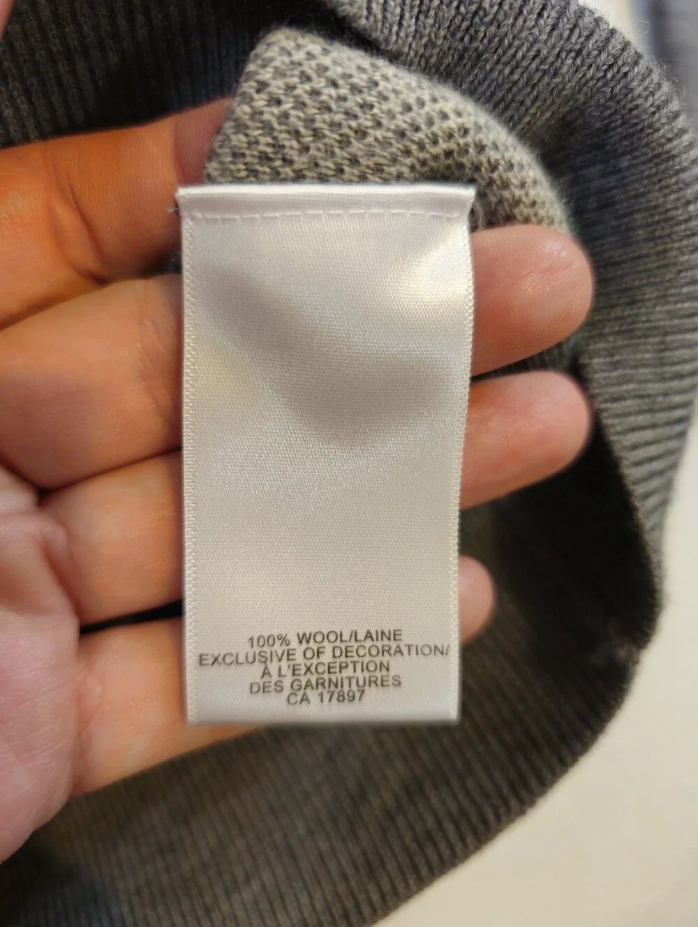 Banana Republic Men's Gray Argyle Zip Cardigan Sweater  100%  Wool‎ Size M